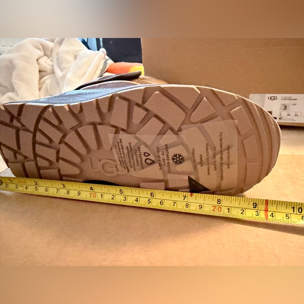 New UGG Kids Toty Cold Weather Waterproof Boots - Picture 8 of 8